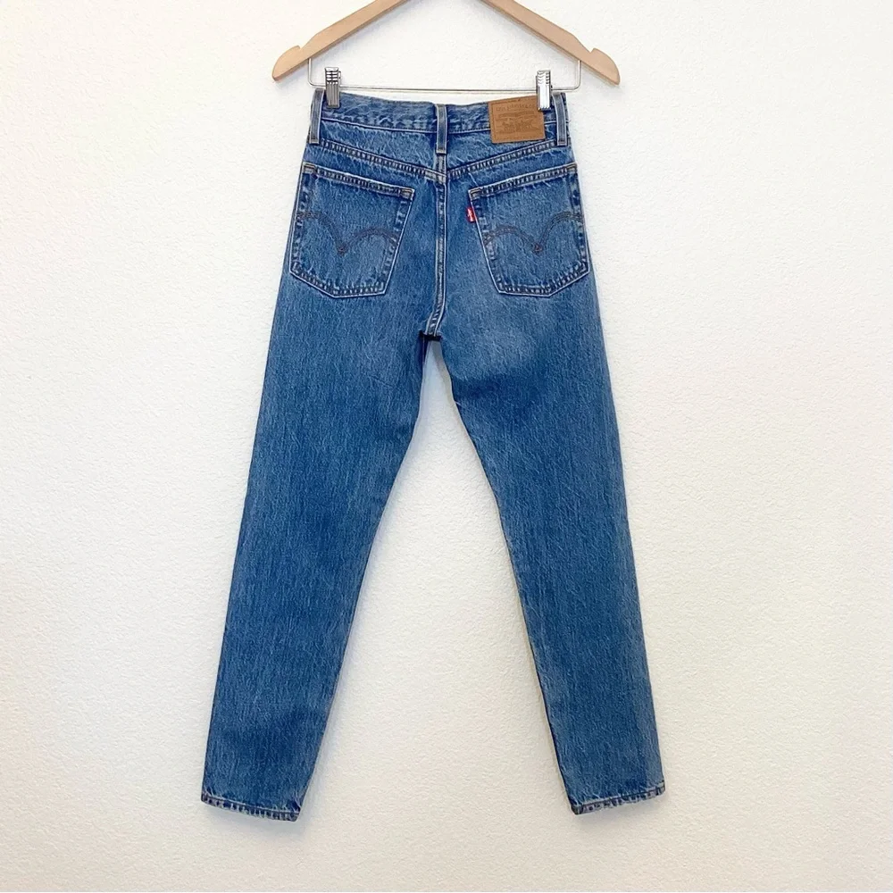 Levi’s Wedgie W23 Premium Icon Women’s Ankle Jeans Distressed 22861-0107